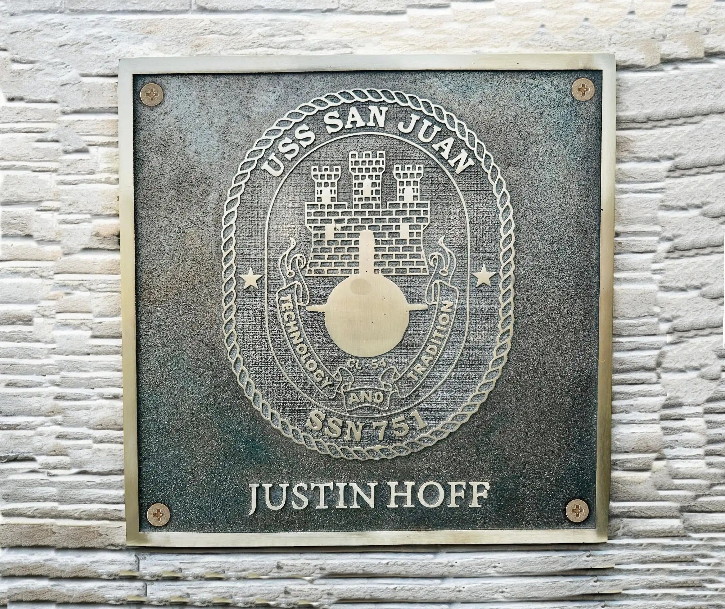 Bronze Home Name Plaque – Personalized Outdoor Sign