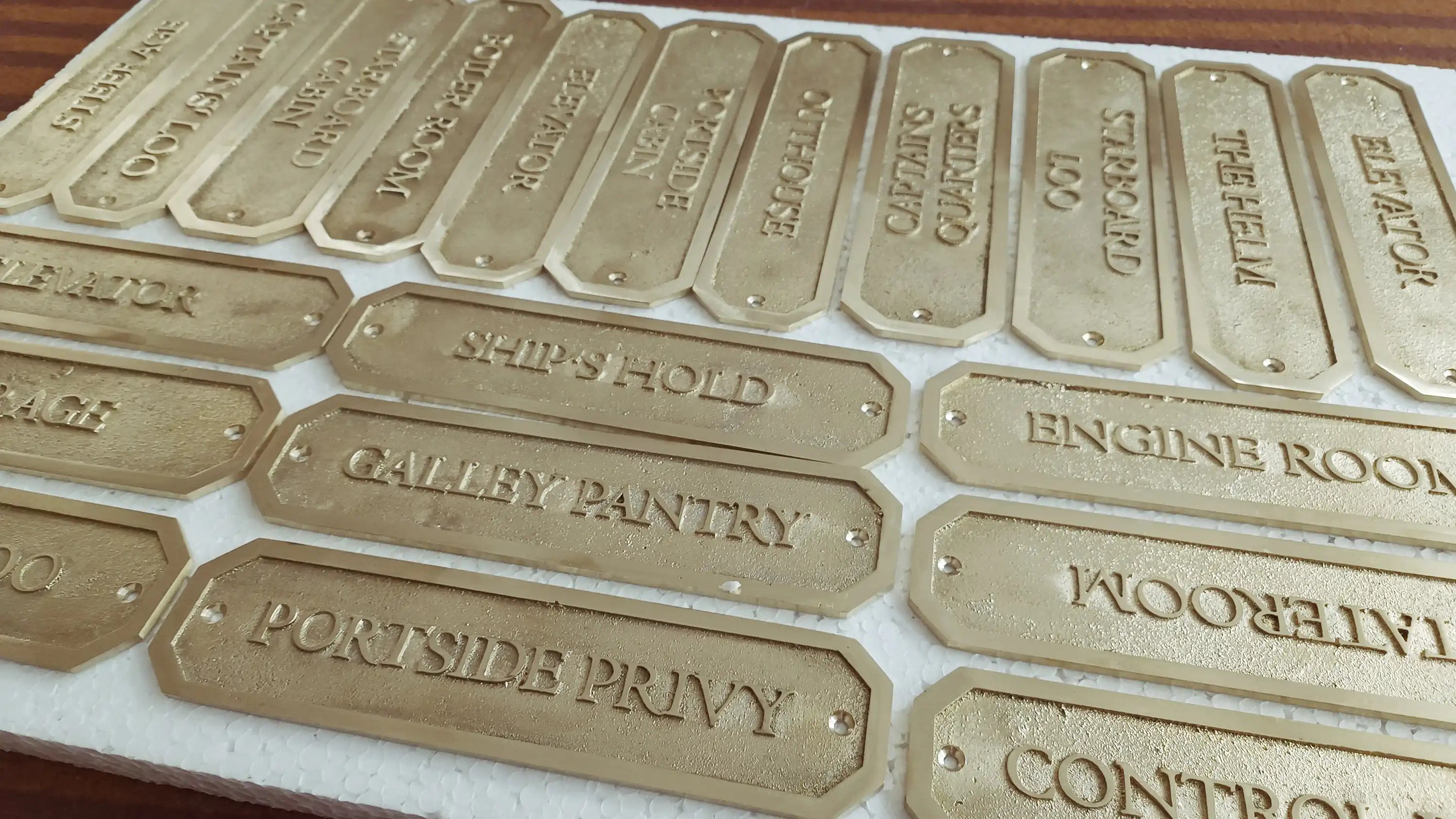 Customized classic brass signs - Nautical signs and plaques