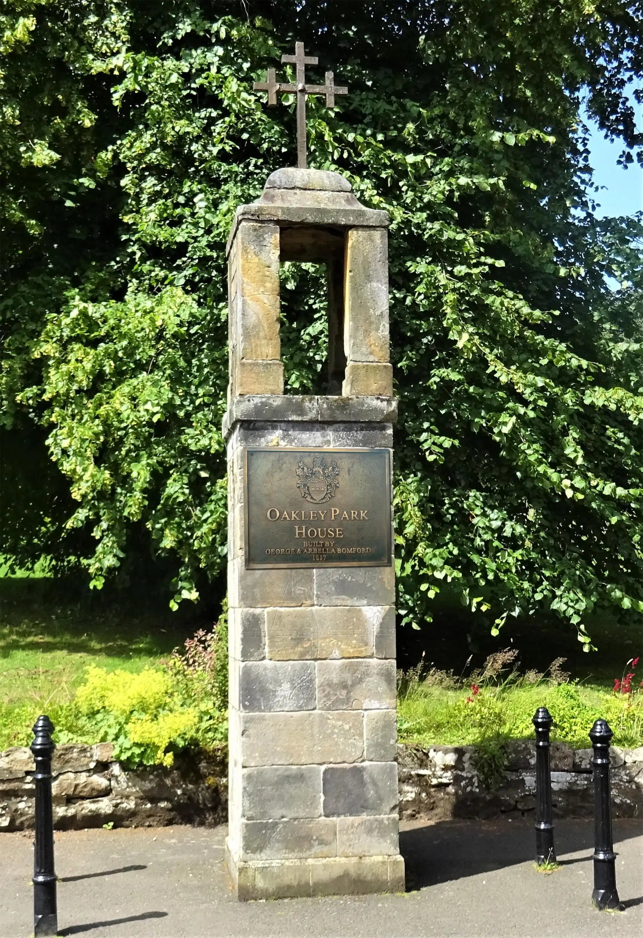 Personalized Bronze plaques - Fully customized nameplates for outdoors and indoors