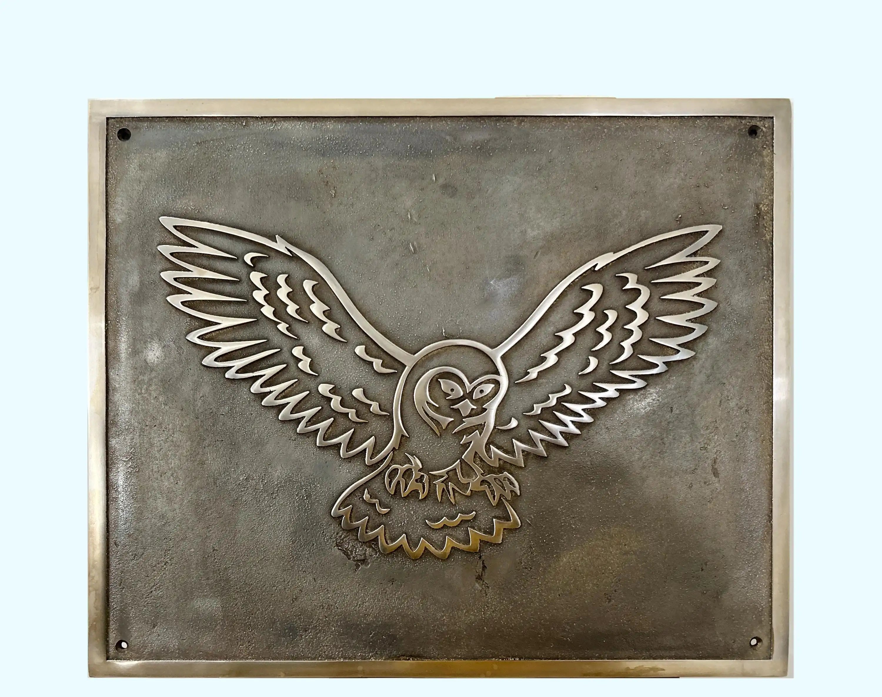 Personalized memorial plaque in cast bronze 